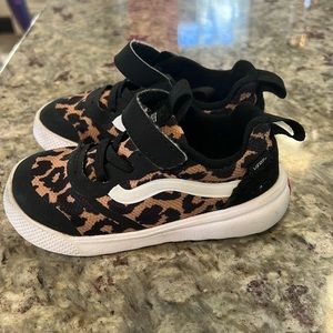 Toddler girl vans size 7. 5